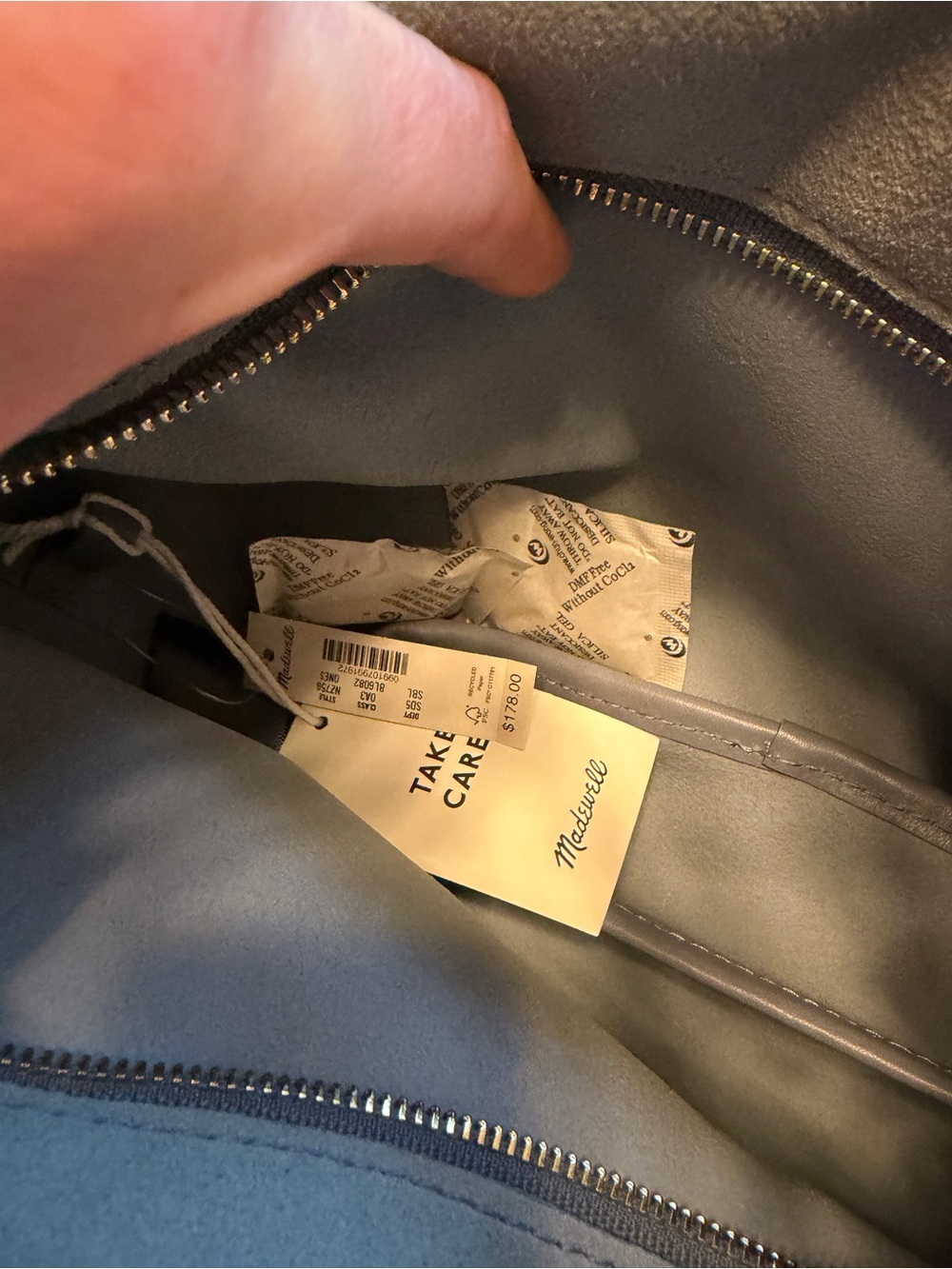 *NWT* Madewell Cameron Gathered Shoulder Bag in Serene Blue Suede - Picture 6 of 11